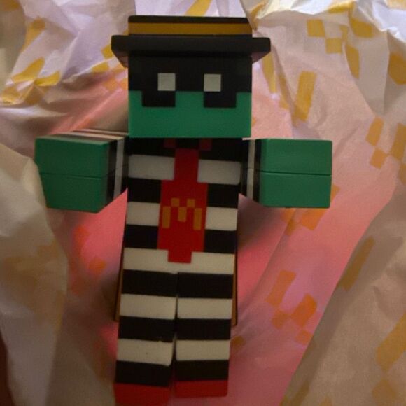 2025 Minecraft McDonalds Adult Happy Meal Hamburgler Toy With Box Top Sealed - Picture 1 of 7